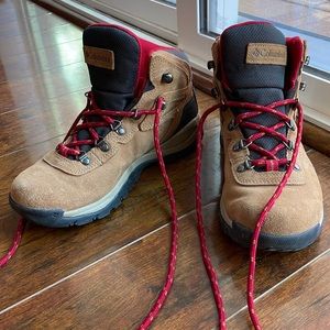Colombia hiking boots